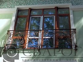 Кованые французские балконы